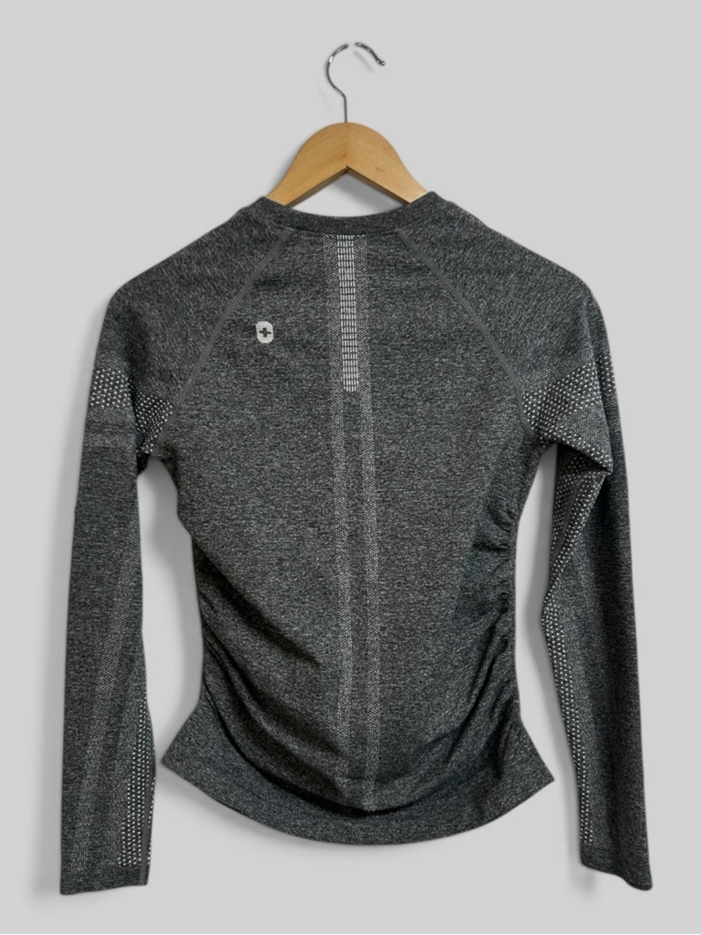 Figs Seamless Scrubs Long Sleeve Shirt Size XS Gray - Picture 4 of 7